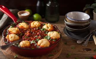 Skillet chilli with cornbread topping