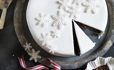 How to make the perfect Christmas cake