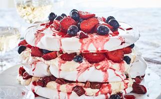 Meringue and berry layer cake