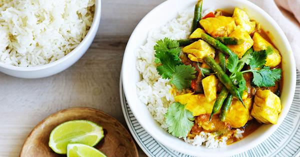 Snapper curry recipe with green beans and coriander | Gourmet Traveller