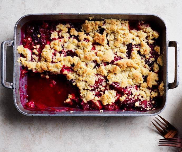 **[An easy plum, pear and ginger crumble](https://www.gourmettraveller.com.au/recipes/fast-recipes/pear-crumble-17150|target="_blank")**
