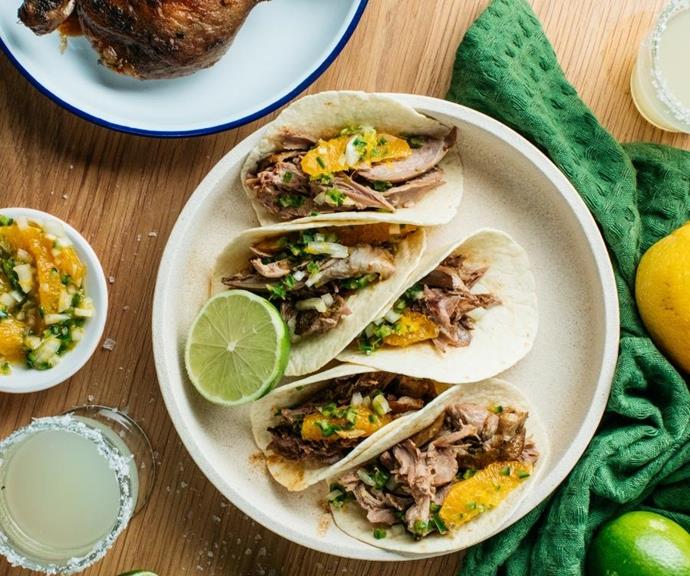 **[Duck and orange carnitas](https://labanderita.tv/recipes/duck_and_orange_carnitas|target="_blank"|rel="nofollow")**
Tender duck meat. Orange and chilli salsa. Warm and soft tortillas. These hearty carnitas are just what you need on a crisp Sunday afternoon. Set aside two hours to cook the duck meat until it falls off the bones.  
