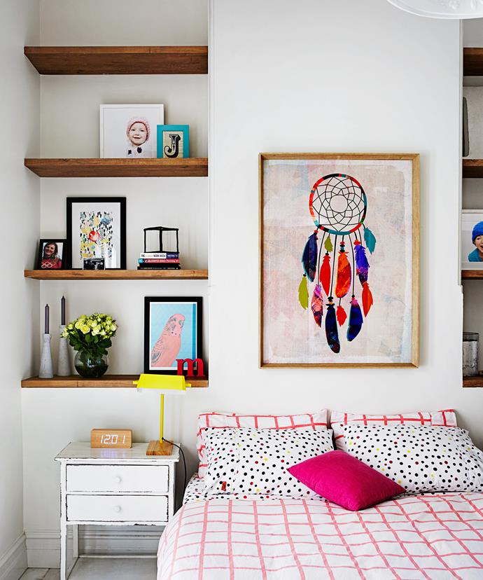 The simple monochrome palette provides the perfect neutral backdrop for Johanna to add details of colour. “I’ve always been drawn to colour and artistic expression and I love adding bright pops to a house to make it feel like a home,” she says.