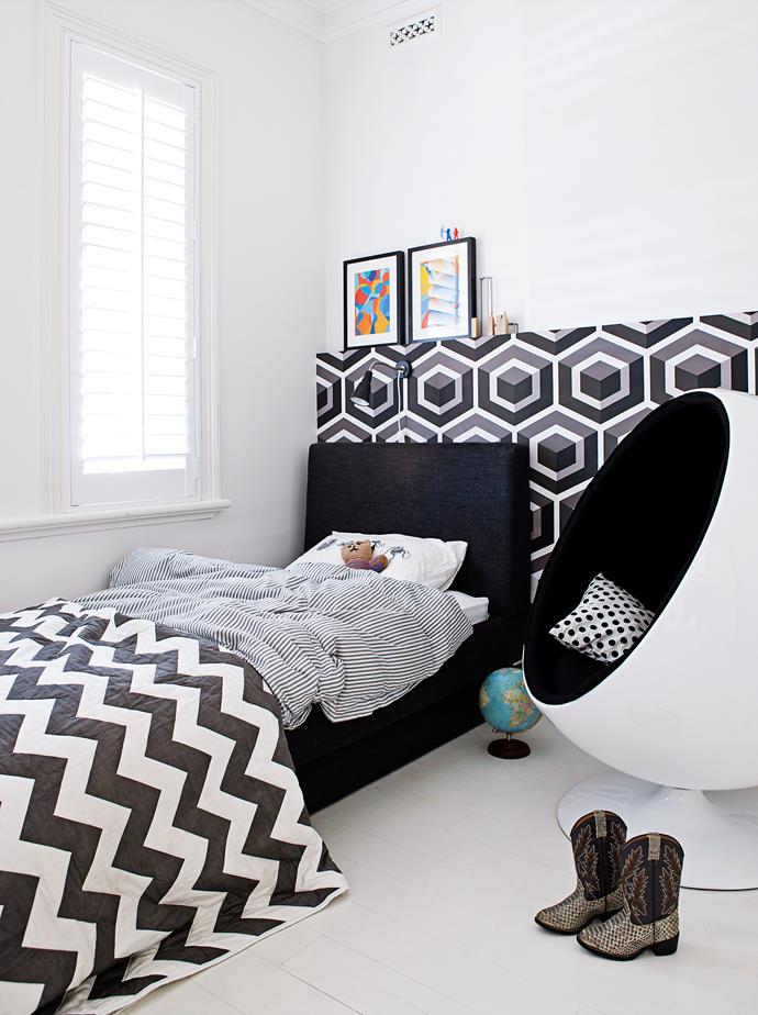 “I felt that my nine-year-old, Levi, could grow into the hexagon wallpaper, but it also has elements and ideas that he has shown interest in so far, such as black and white, and geometric shapes,” says Kathy.