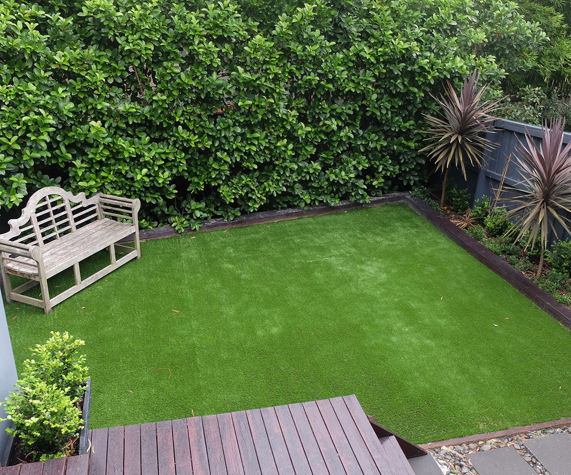 [This backyard](http://www.homestolove.com.au/how-to-create-a-low-maintenance-backyard-3976|target="_blank") was transformed by the installation of a new, easy-care, synthetic lawn.