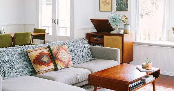 A Queenslander  Style Home With A Retro Modern Interior 
