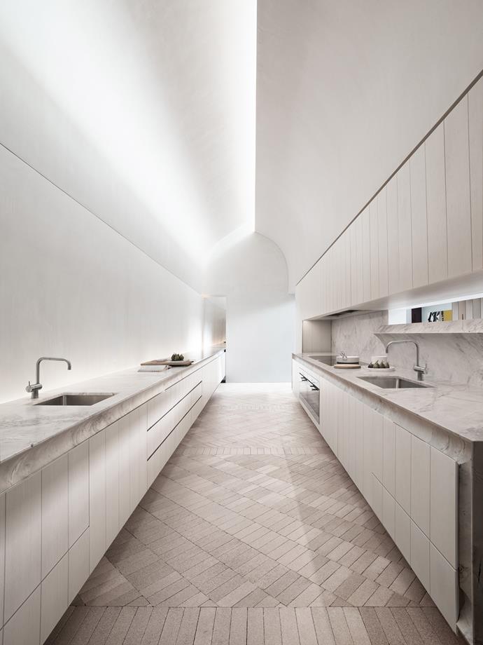 **Best Residential Kitchen Design:** [Smart Design Studio](http://smartdesignstudio.com/|target="_blank"|rel="nofollow"), Indigo Slam. *Photo: Sharrin Rees*