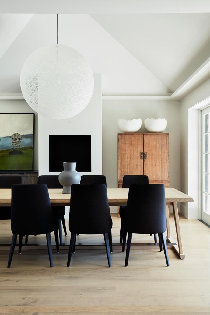 Killara Residence by Justine Hugh Jones Design. [Vote for this project!](https://www.homestolove.com.au/bellecoco-republic-interior-design-awards-2018-readers-choice-6497|target="_blank") *Photography: Prue Ruscoe*