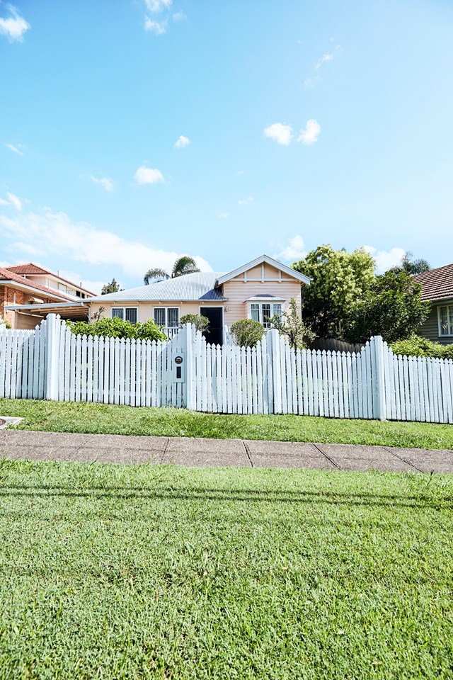 Lead singer of The Grates, Patience Hodgson and partner John Patterson were drawn to the Queensland [suburb of Camp Hill](https://www.homestolove.com.au/camp-hill-qld-suburb-to-watch-6707|target="_blank") for its quiet lifestyle, charming streets and old houses. In 2011, the pair moved to the suburb for good and have been slowly renovating their 1950s weatherboard ever since. *Photo: Nic Gossage / Story: real living*