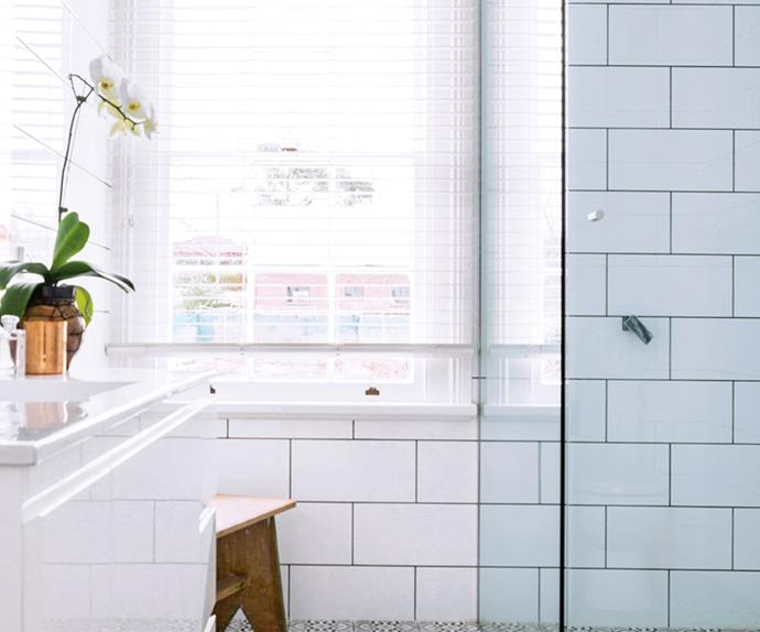 How to clean bathroom grout
