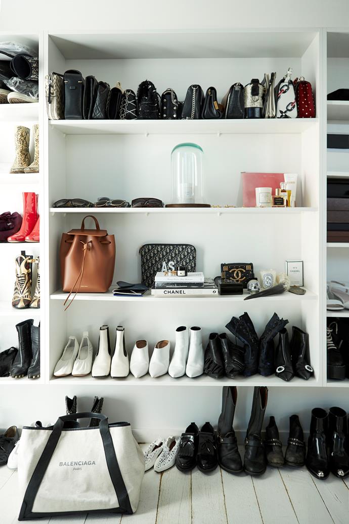 To build the perfect wardrobe, Amanda met with the cabinetmaker, taking different shoes to get the ideal shelf height.