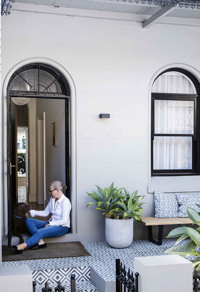 However, on the way back, they stumbled upon this beauty – a large, unrenovated two-bedroom terrace. "We fell in love instantly," says Sarah. It had the desired [northerly aspect](https://www.homestolove.com.au/the-aspect-effect-what-does-the-direction-your-property-face-mean-16229|target="_blank"), high ceilings and original features, and it was on a 155-square-metre block, a bonus in cramped Paddington.<br><br>**Exterior** The front part of the reno included a garden, window, steps and tiles. The paint colour was computer colour-matched to the original exterior. Popham design tiles, [Onsite Supply & Design](http://onsitesd.com.au/|target="_blank"|rel="nofollow"). Cushions, [H&M Home](https://www.hm.com/au/|target="_blank"|rel="nofollow"). Pot, [Bunnings](https://www.bunnings.com.au/|target="_blank"|rel="nofollow").