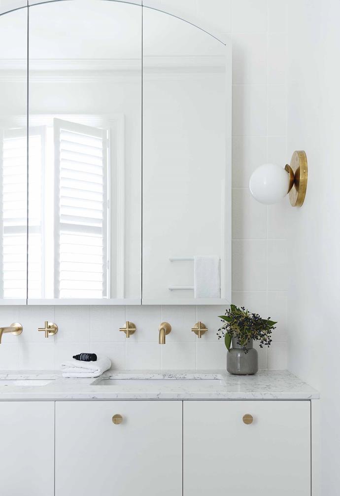 **Ensuite** A striking custom mirror designed by Lahaus adds a luxe element to this ensuite. Tapware, [Astra Walker](https://www.astrawalker.com.au/|target="_blank"|rel="nofollow"). Line wall lights, [Douglas & Bec](https://www.douglasandbec.com/|target="_blank"|rel="nofollow").
