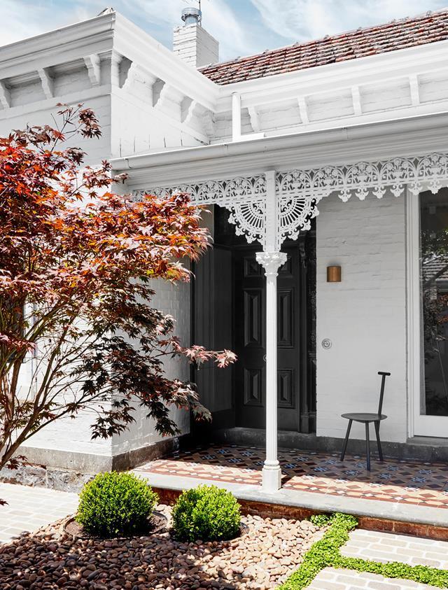 When the owners of this [double-fronted home](https://www.homestolove.com.au/updated-victorian-home-with-japanese-influences-20551|target="_blank") in Melbourne engaged Mim Design for their renovation, the brief was an atypical one: to balance a Victorian residence with subtle yet traditional Japanese elements alongside sophisticated contemporary design.
