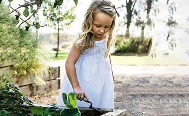 How to start a vegetable garden for kids with 4 easy-to-grow vegies