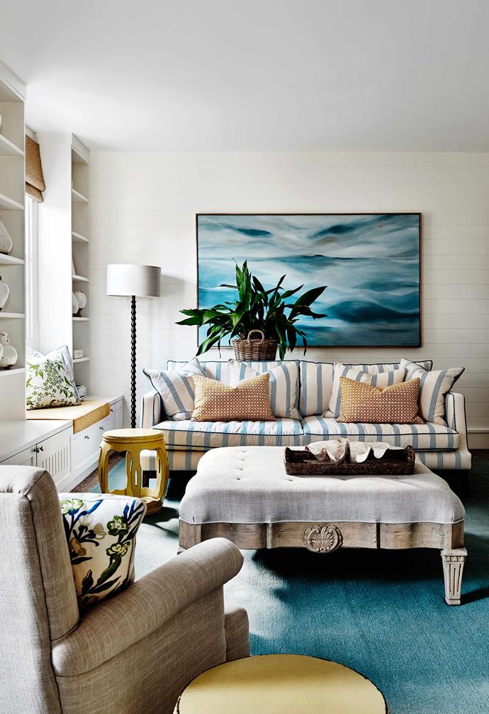 Two of the classic hallmarks of Hamptons style, nautical stripes and weatherboards, run throughout this [Monrington Peninsula weekender](https://www.homestolove.com.au/hamptons-style-mornington-peninsula-weekender-4558|target="_blank"). Describing the home as "very much an Australian design which takes some cues from the seaside homes of North America," Adelaide Bragg and her team added a contemporary touch to this relaxed home.