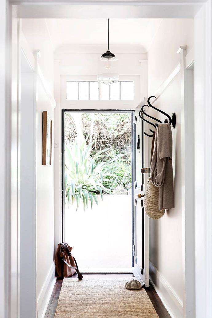 >> [7 designer tips on how to style an entry](https://www.homestolove.com.au/entry-design-ideas-4306|target="_blank").