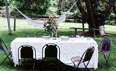 14 glorious outdoor table settings
