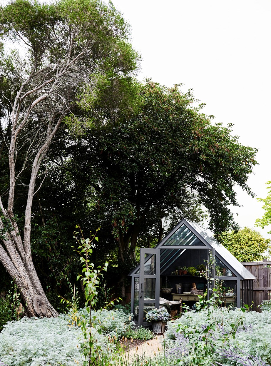 We would happily spend hours potting away in this custom-made glasshouse in Daylesford, Victoria, made by Mark Anstey Crafted Furniture.

*Photo: Lisa Cohen / Styling: Lynda Gardener & Belle Hemming*