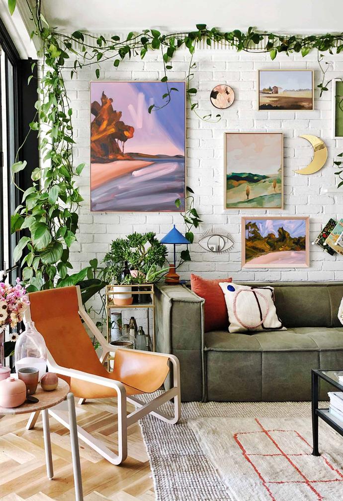 In [interior stylist Jono Fleming's home](https://www.homestolove.com.au/jono-fleming-apartment-16899|target="_blank") a mix of smaller artworks come together to create a striking gallery wall.