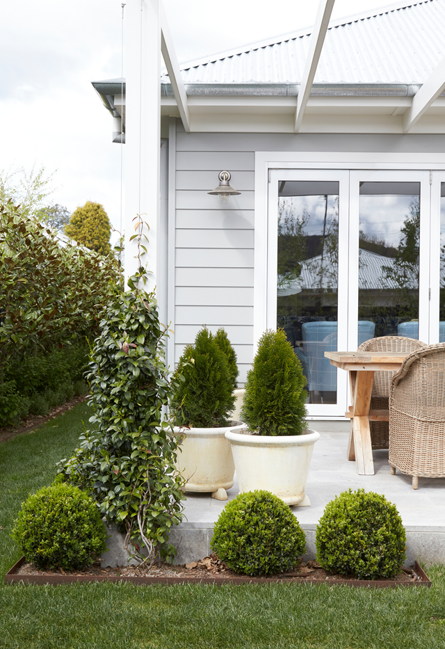 No matter the size of your property, the elements for a [Hamptons style garden](https://www.homestolove.com.au/weatherboard-hamptons-home-southern-highlands-22373|target="_blank") can be incorporated to stunning effect.