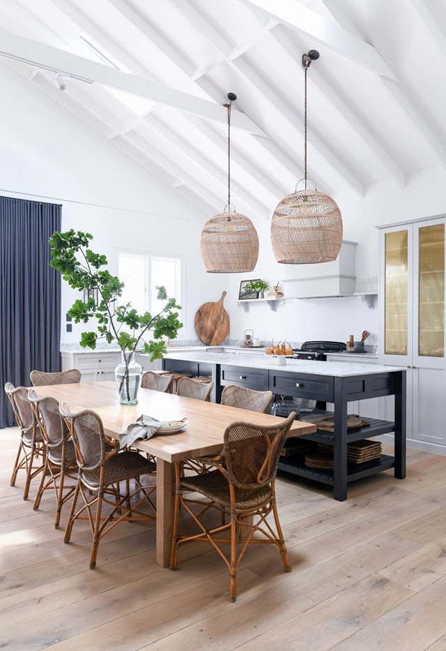 See more of this stylish weatherboard cottage [here](https://www.homestolove.com.au/stylish-white-weatherboard-cottage-leura-22479|target="_blank").