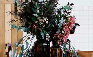 5 ways to update your home using flowers