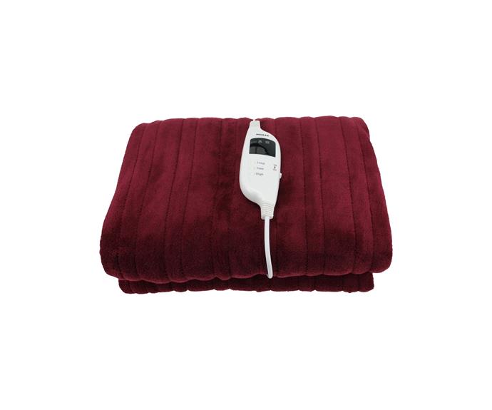 **[Digilex Luxury heated throw rug, $69.95, Temple & Webster](https://click.linksynergy.com/deeplink?id=bbwaLgc15mM&mid=41108&murl=https://www.templeandwebster.com.au/Luxury-Heated-Throw-Rug-DIGX1001.html&u1=homestolove.com.au/heated-throw-blankets-australia-21732|target="_blank"|rel="nofollow")**

The rich ruby red hue and the plush fleece fabric of this heated blanket warms up a room even when it's not turned on. With 9 different heat settings, you'll be able to find the perfect temperature for all occasions. **[SHOP NOW.](https://click.linksynergy.com/deeplink?id=bbwaLgc15mM&mid=41108&murl=https://www.templeandwebster.com.au/Luxury-Heated-Throw-Rug-DIGX1001.html&u1=homestolove.com.au/heated-throw-blankets-australia-21732|target="_blank"|rel="nofollow")**