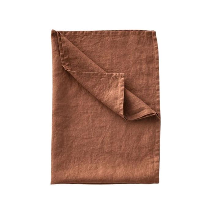 **[Linen tea towel in toffee, $25, In Bed](https://inbedstore.com/products/100-linen-tea-towel-in-toffee|target="_blank"|rel="nofollow")**<br>
Generously sized and designed for multi-purpose use, this pure linen tea towel is also responsibly made, and comes with peace of mind in the form of a 100-day return policy.