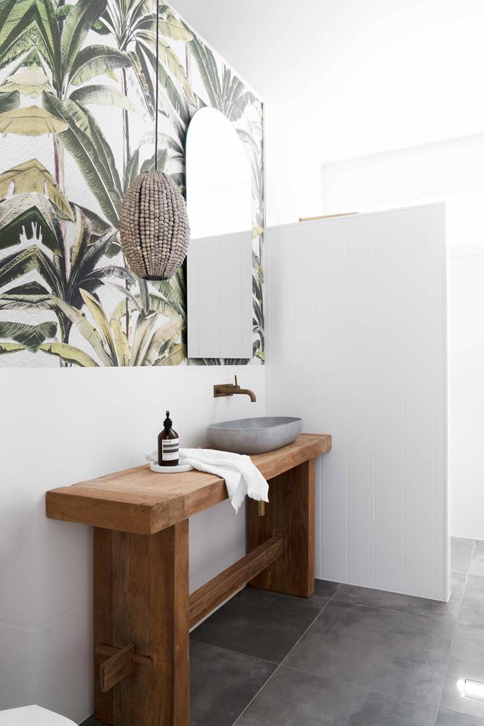 The Palmera wallpaper from [Affordable Decorators](https://www.affordabledecorators.com.au/|target="_blank"|rel="nofollow") was a nod to the towering palm trees dotted around the property.