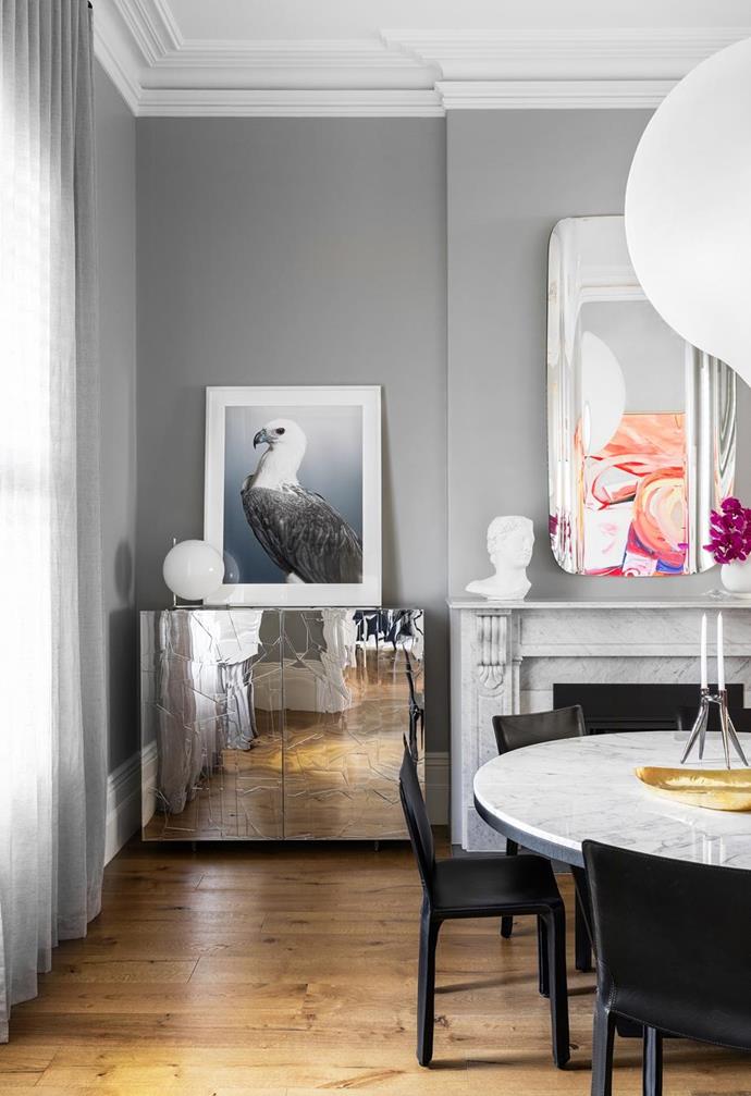 "Every room should have something phenomenal in it," interior designer Chelsea Hing said in reference to the Leila Jefferys' photographic print of a White-bellied sea eagle in the formal dining room of this [spacious Victorian terrace](https://www.homestolove.com.au/revived-victorian-terrace-melbourne-23073|target="_blank") with life and vitality.