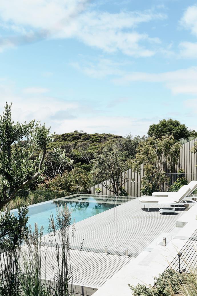 Set atop the dunes of Blairgowrie Beach on the Mornington Peninsula, this [ocean-front property](https://www.homestolove.com.au/contemporary-coastal-home-victoria-22859|target="_blank") enjoys unrivalled views of Bass Strait and Port Phillip Bay. All of the outdoor landscaping was completed by local business Acre, who designed the pool area to be a destination all of its own.