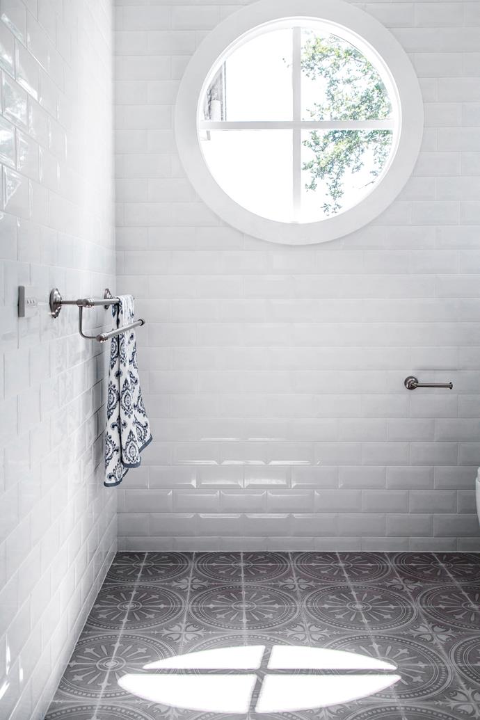 'Artisan Florence' tiles in Mistletoe from Beaumont Tiles ground the ensuite.