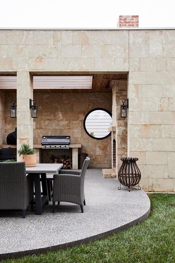 In the backyard of [this beautifully refurbished homestead](https://www.homestolove.com.au/beautifully-refurbished-homestead-mornington-peninsula-21651|target="_blank") on the Mornington Peninsula is a vast open-plan kitchen/dining/living space that can really do it all. 