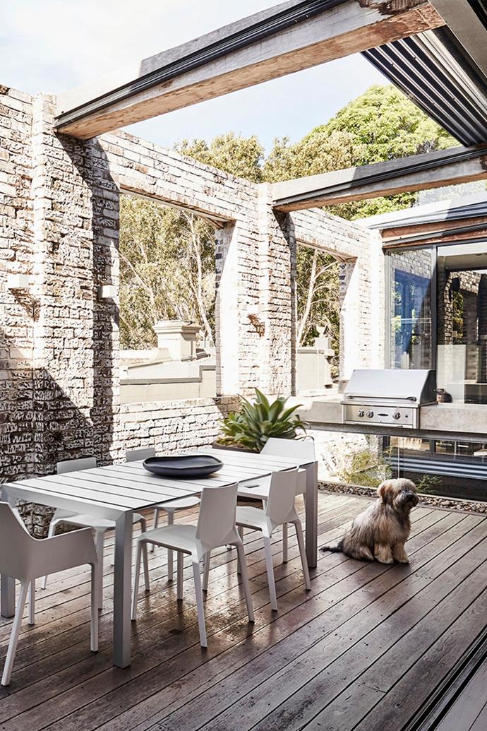 In [this converted warehouse](https://www.homestolove.com.au/modern-warehouse-conversion-chippendale-22404|target="_blank") in Sydney's Chippendale, the building seamlessly drifts between inside and out. An outdoor room leads off the living/dining area, with outdoor seating and a BBQ.