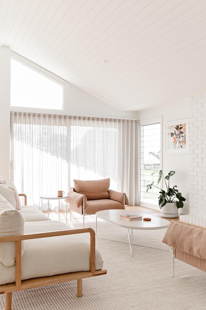 Fully embracing the warmth and serenity of a coastal style palette, the interiors of luxury accommodation [The Shore at Gerringong](https://www.homestolove.com.au/the-shore-at-gerringong-accommodation-23266|target="_blank") imbue total calm. Aiming for "warm minimal", the property's creator Aimee opted for cosy comforts, seamless flow and a "cocooned" vibe.