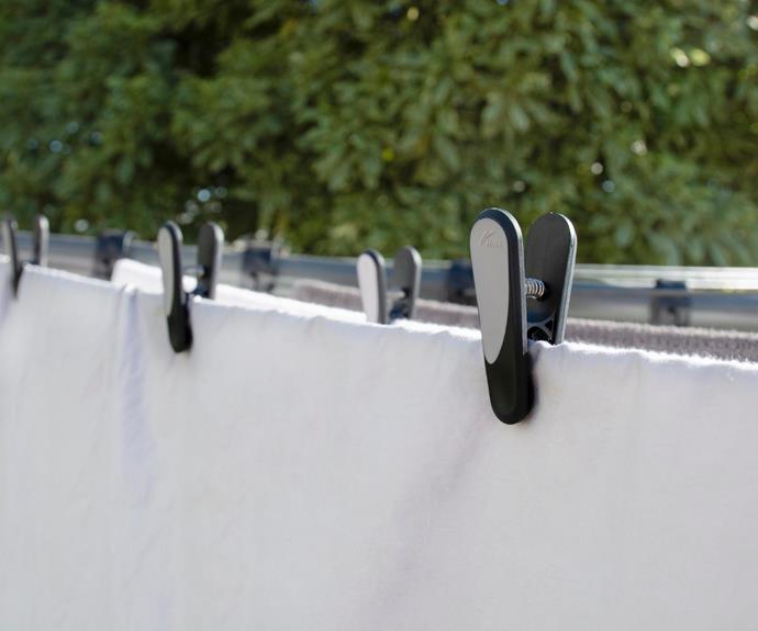 Even large items such as sheets and blankets should be secured with pegs.