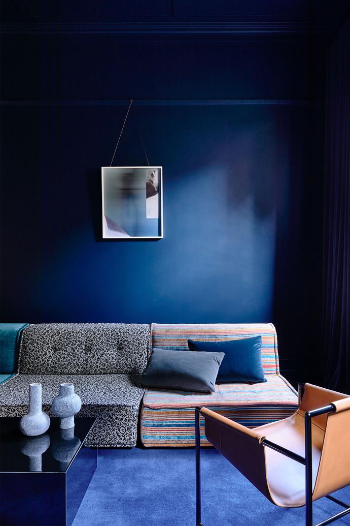 For homeowner Helen, the mission of melding old with new has been accomplished. This living room stands out from the rest of the house with its [stunning blue tones](https://www.homestolove.com.au/blue-rooms-19364|target="_blank"). 