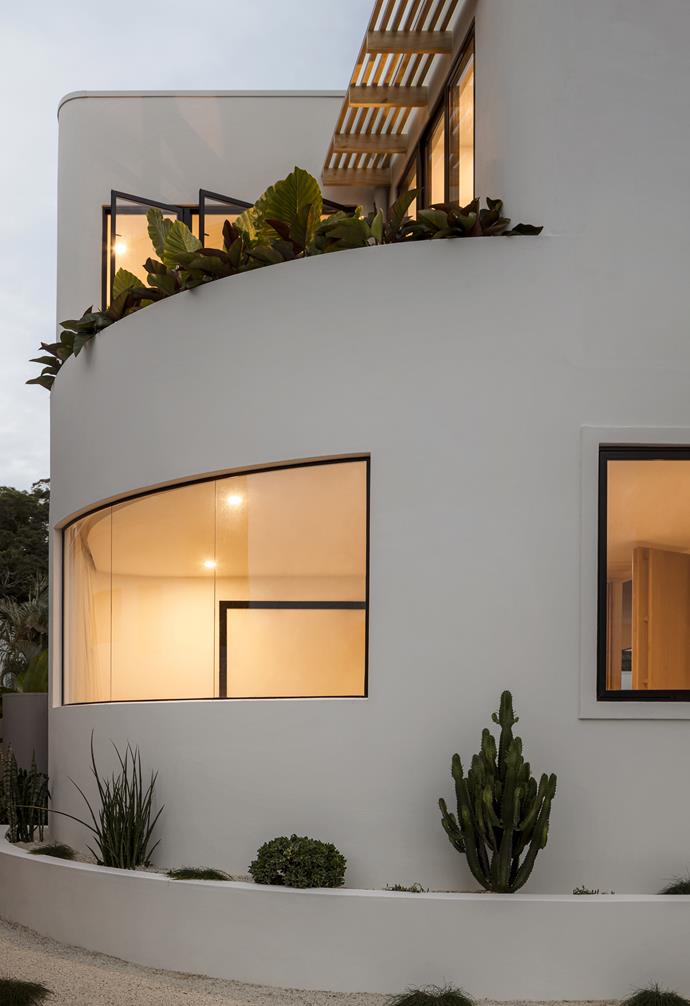 Cool, calm and curvaceous, architecture styles seen in Greece, Ibiza and Mexico entwine to form this one-of-a-kind home. 
*Photography: Brock Beazley*