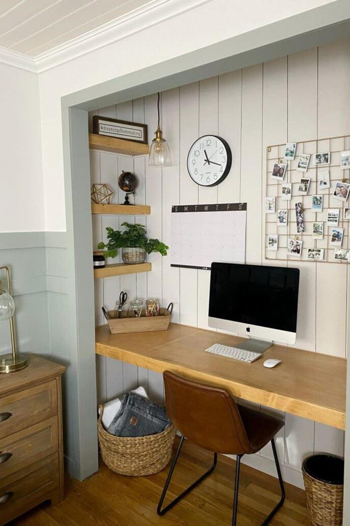 Once a wardrobe, modified with fixed shelving for storage and a sturdy worktop, this is now ample space for a tidy home office!
[TwelveonMain via Pinterest](https://www.pinterest.com.au/pin/68744072788/|target="_blank"|rel="nofollow")
