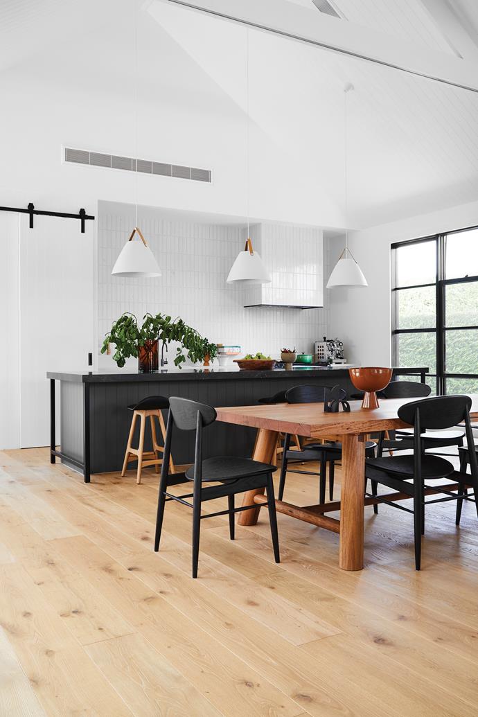 Dining table and chairs, [Mark Tuckey](https://www.marktuckey.com.au/|target="_blank"|rel="nofollow"). Vera vessel in Nutmeg, [Lightly Design](https://www.lightly.com.au/|target="_blank"|rel="nofollow").