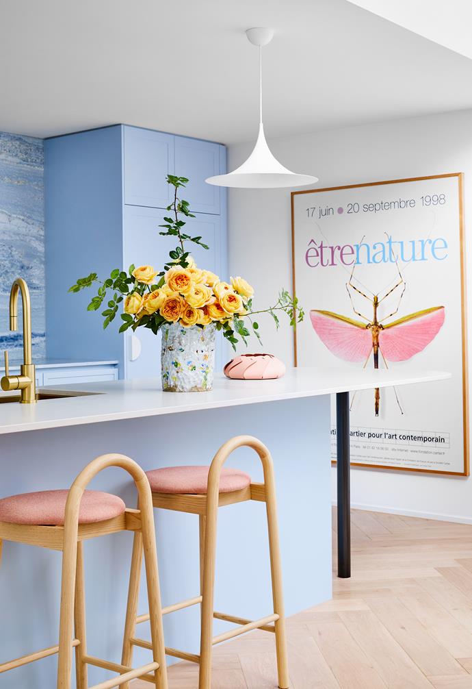 This [smart kitchen](https://www.homestolove.com.au/studio-joy-house-melbourne-23534|target="_blank") goes all the way with colour. A pastel blue hue proved to be a perfect colour match, which was used on both the kitchen cabinetry and the island base.