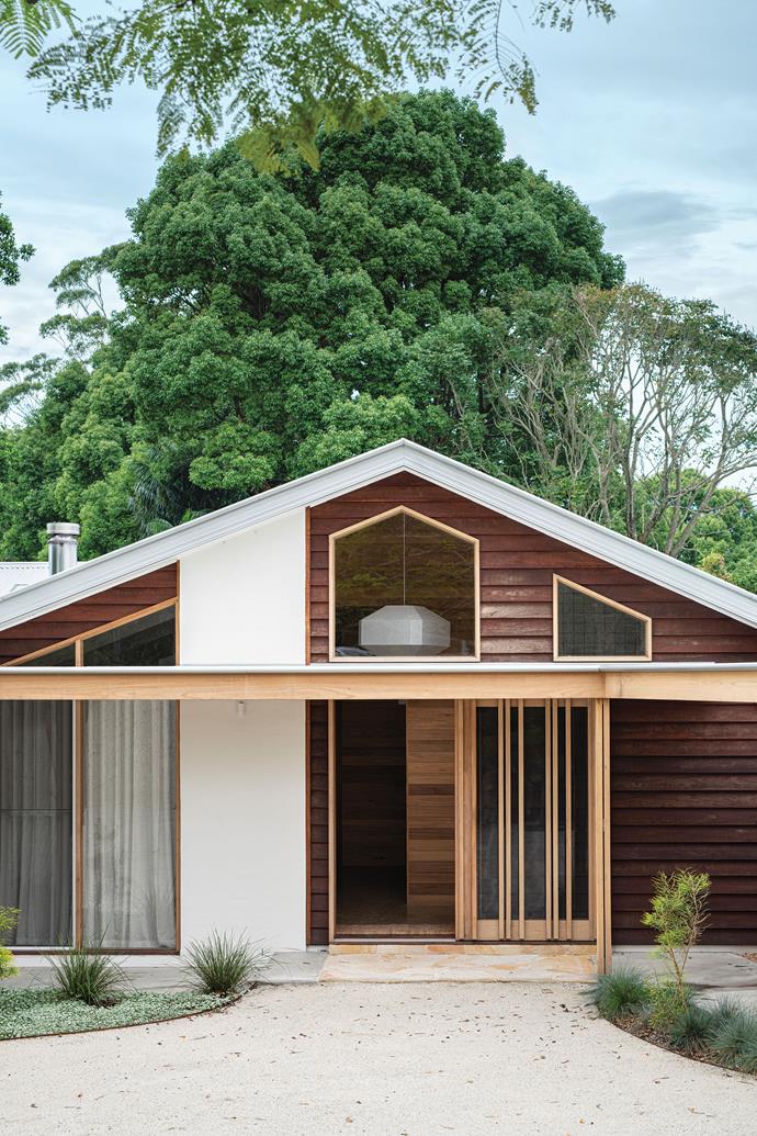 The Stevens' home looks out over the Byron hinterland. Ironbark weatherboards were chosen for the cladding, with lighter wood details in Victorian ash and a mix of Australian hardwoods. Painted areas, [Rockcote EcoStyle](https://rockcote.com.au/product/ecosyle-low-sheen|target="_blank"|rel="nofollow") in Natural White. Pavers, [Swan Bay Sandstone Landscape + Quarry Supplies](https://swanbaysandstone.com.au/|target="_blank"|rel="nofollow").
