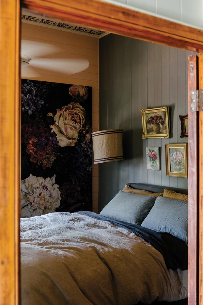 Natalie purchased the linen lamp in Provence, France, while the vintage artworks above her bed are from Dee Muir Designs. The large floral piece is from [Early Settler](https://earlysettler.com.au/|target="_blank"|rel="nofollow").