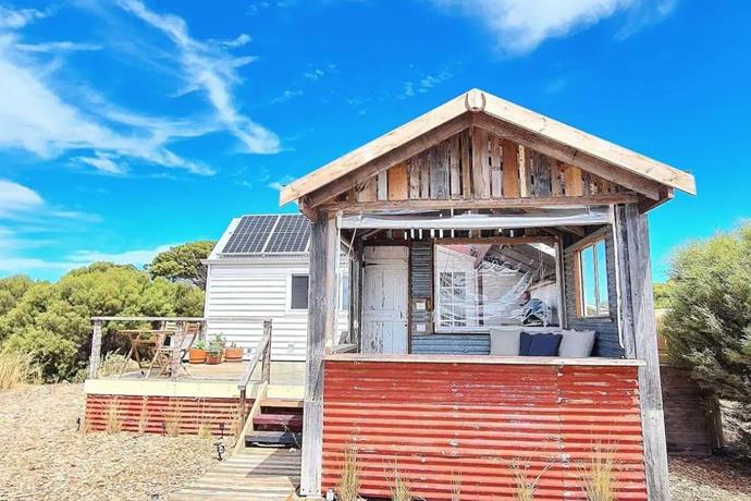 [Bayside Glamping's Tiny House in Marion Bay, South Australia](https://www.airbnb.com.au/rooms/44004909|target="_blank"|rel="nofollow")