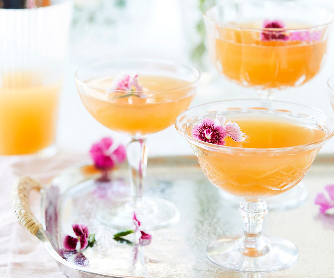 **[Lillet, Gin & Guava Autumn Rosé](https://www.homestolove.com.au/gin-rose-cocktail-recipe-1-23797|target="_blank")**

Kick off the party with this lively gin cocktail with tones of autumn leaves and warm flames.