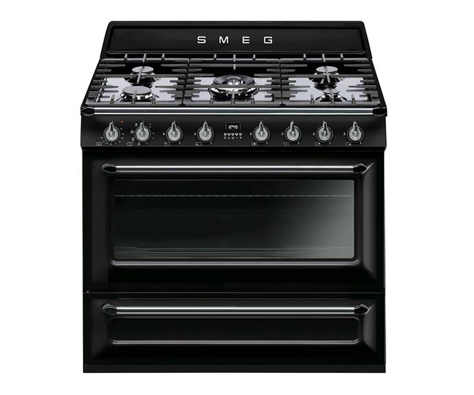 **['Victoria TRA90P9' 90cm oven with gas cooktop in Black, $6990, Appliances Online](https://go.skimresources.com?id=105419X1562407&xs=1&url=https%3A%2F%2Fwww.appliancesonline.com.au%2Fproduct%2Fsmeg-tra90p9-90cm-victoria-aesthetic-freestanding-dual-fuel-oven-stove|target="_blank"|rel="nofollow")**

For the entertainer. **[SHOP NOW.](https://go.skimresources.com?id=105419X1562407&xs=1&url=https%3A%2F%2Fwww.appliancesonline.com.au%2Fproduct%2Fsmeg-tra90p9-90cm-victoria-aesthetic-freestanding-dual-fuel-oven-stove|target="_blank"|rel="nofollow")**