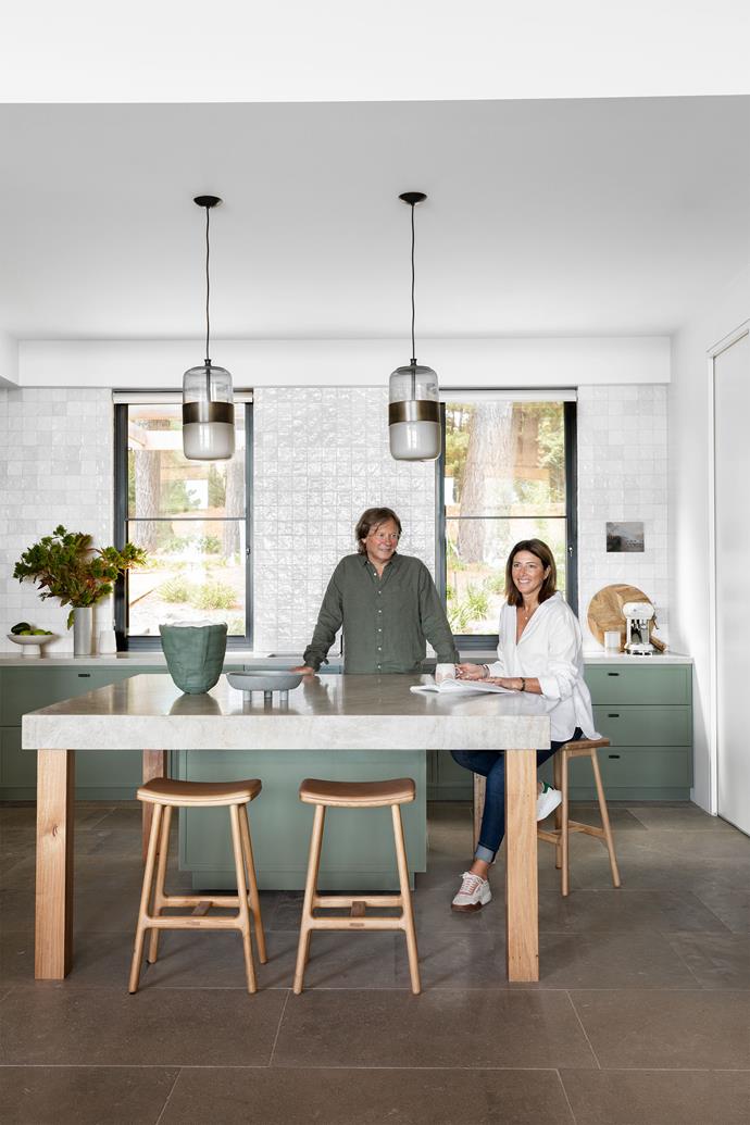 Embracing of soft greens, tans and warm greys, the materials palette of [this modern farmhouse](https://www.homestolove.com.au/bohemian-farmhouse-renovation-red-hill-23755|target="_blank") was driven by the colours and textures of the area. "It was great to see that [the owners] were keen to explore natural materials, in colours of the landscape and with nothing engineered," says Russell Casper of Casper Architecture & Design (CAD).