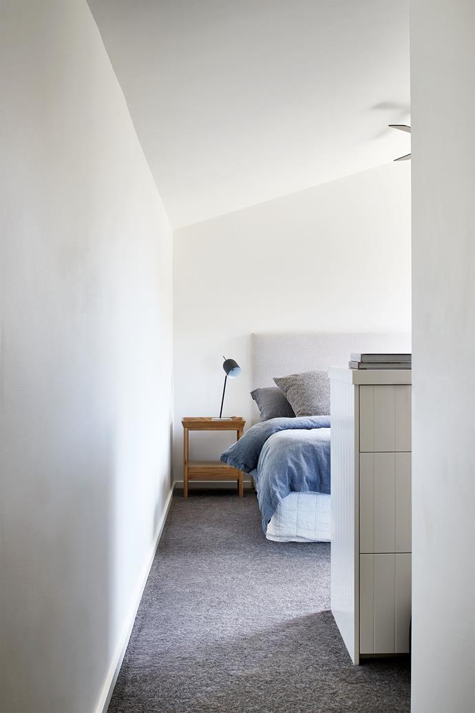 The bedroom features a 'Langhorne Hut' loop pile carpet in Alexandrina from Victoria Carpets.