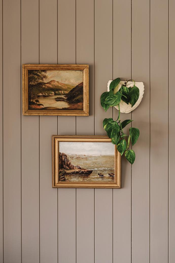 [Vintage paintings](https://www.homestolove.com.au/things-to-buy-at-op-shops-21715|target="_blank") depicting nature add charm.